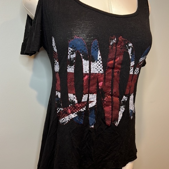 Joyce Leslie Women’s London Cold Shoulder Top - Picture 6 of 9